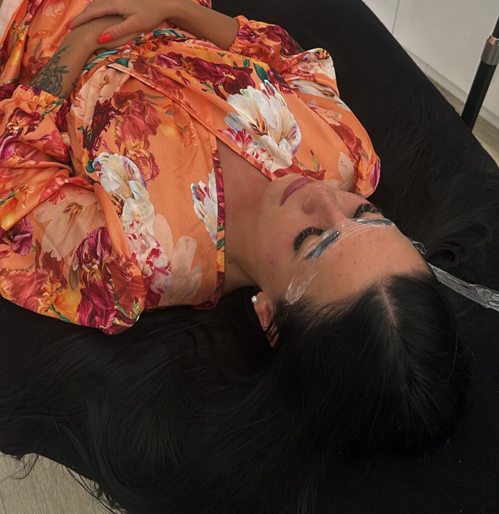 Laminace obočí Plzeň